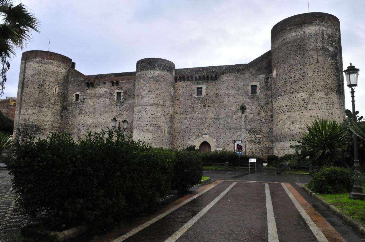 카타니아 Terrazza Sul Castello Ursino By Wonderful Italy 아파트 외부 사진